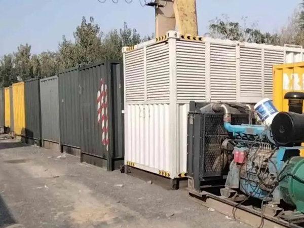 无锡200KW柴油发电机机组每小时油耗是多少?